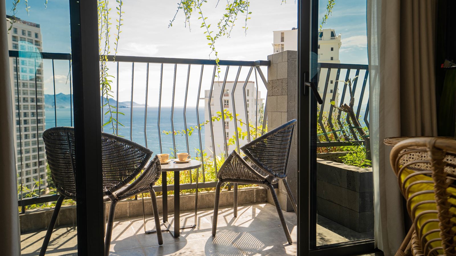 rooms-signature-bliss-seaview-with-balcony-child-without-extra-bed
