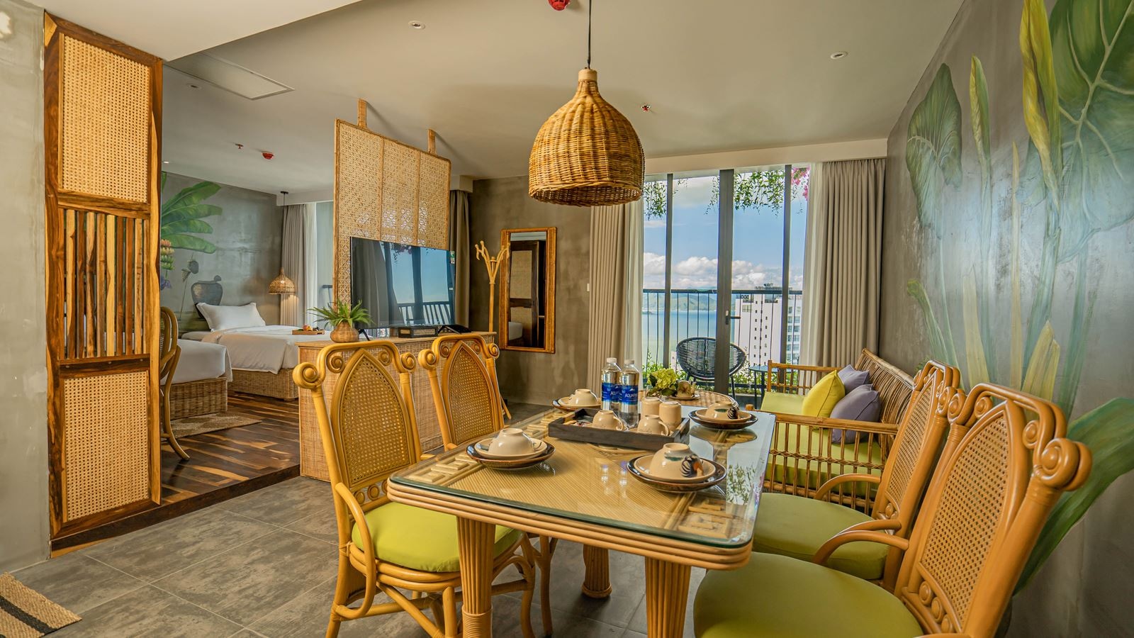 rooms-banana-oasis-with-balcony