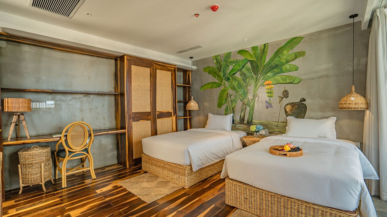 rooms-banana-oasis-with-balcony