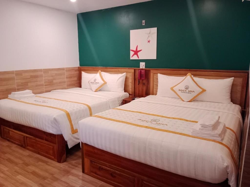 rooms-standard-quad-room