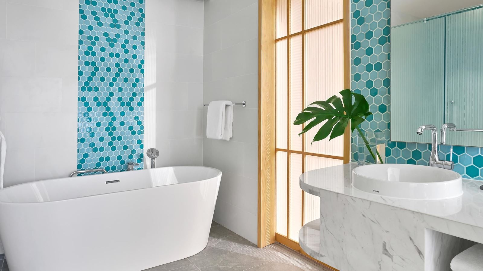 rooms-1bedroom-suite-smoking