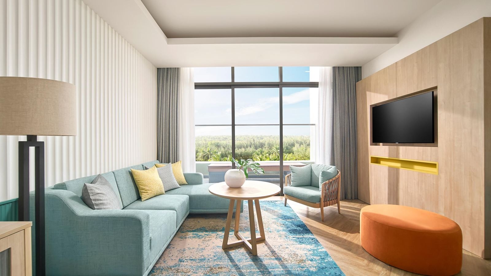 rooms-1bedroom-suite-smoking