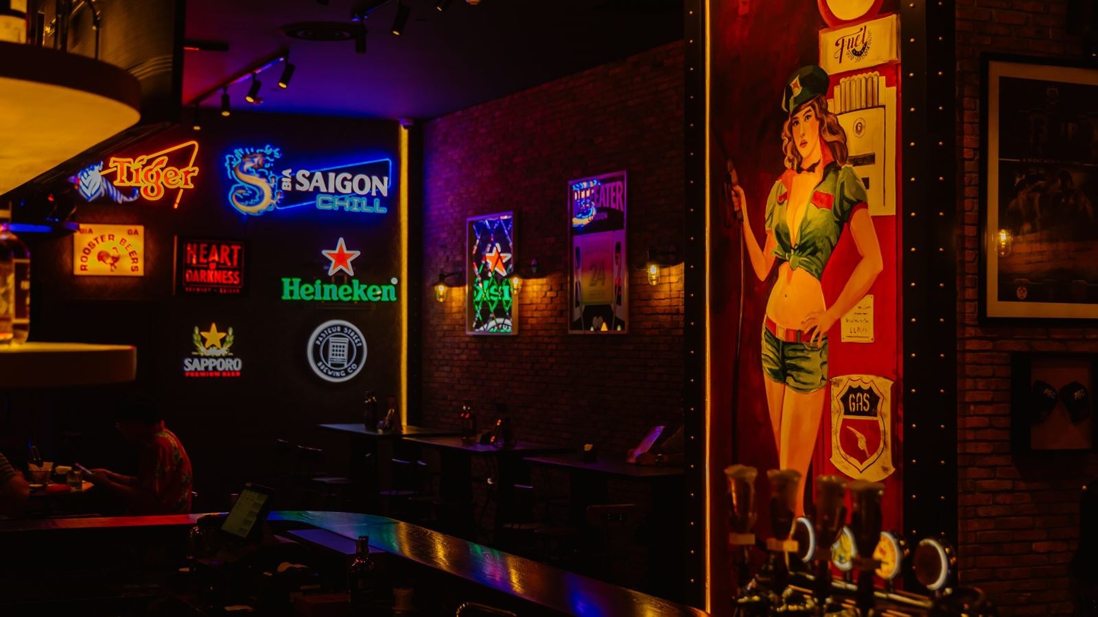 bars-fuel-sports-bar