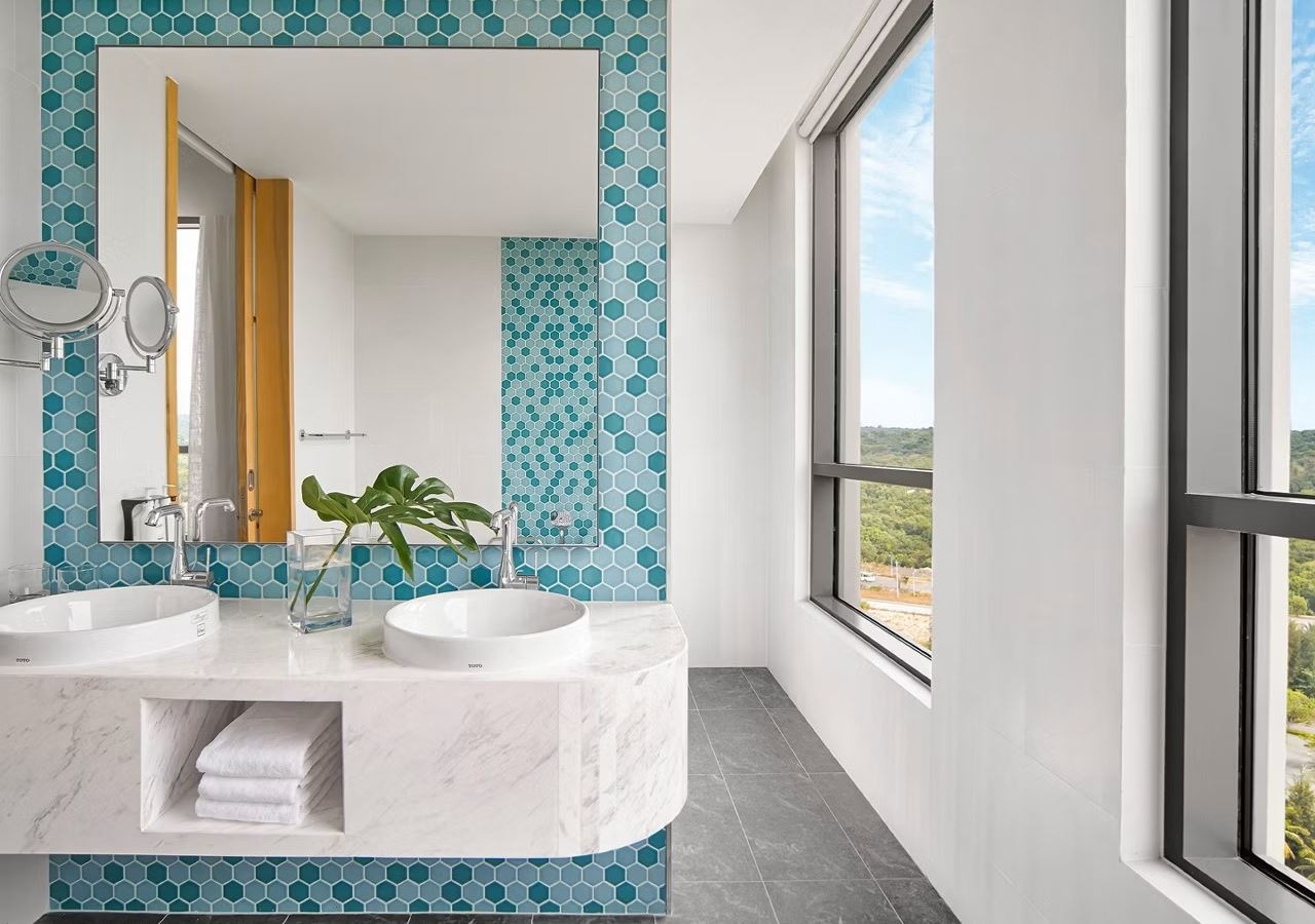 rooms-suite-king-bed