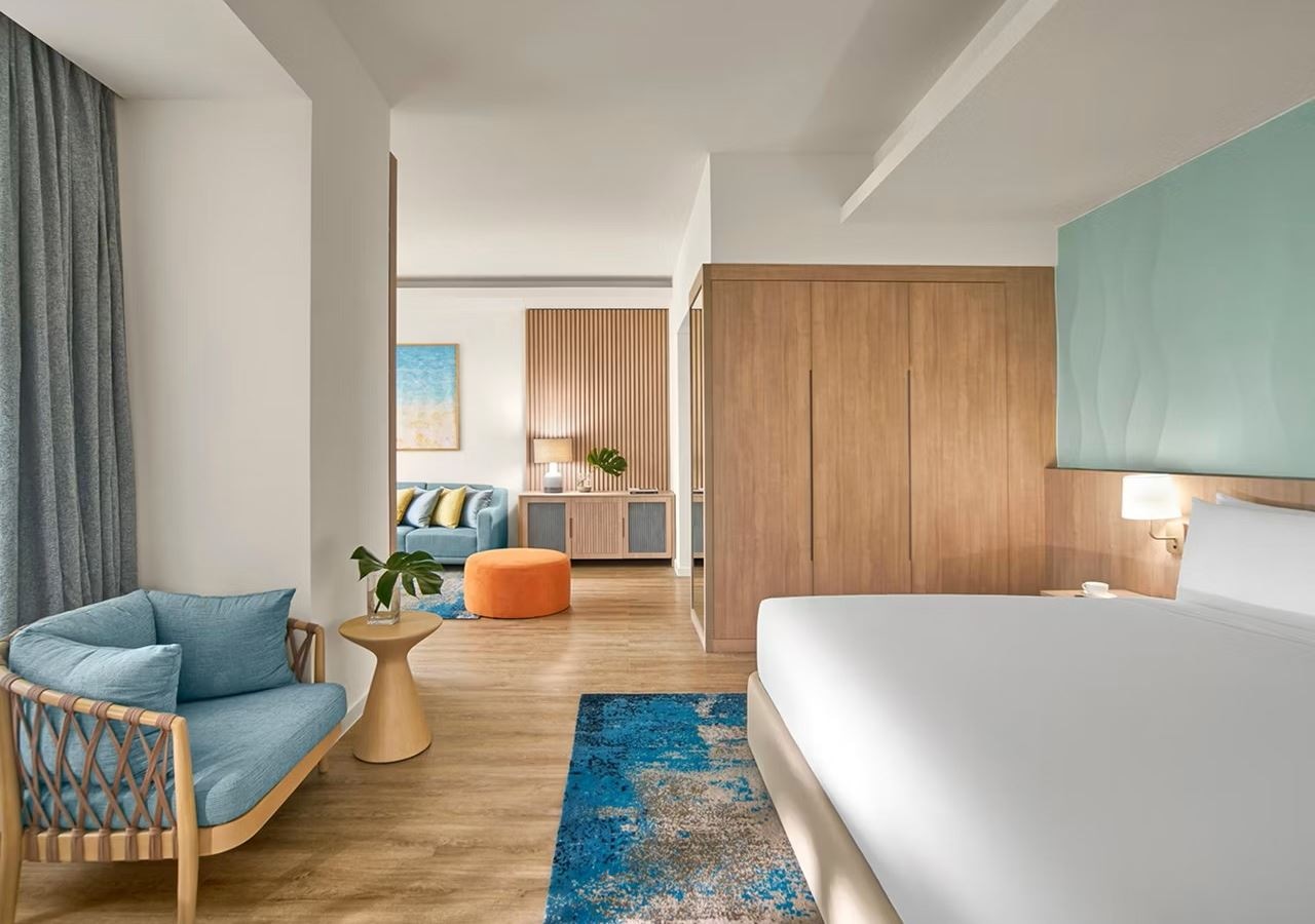 rooms-suite-king-bed