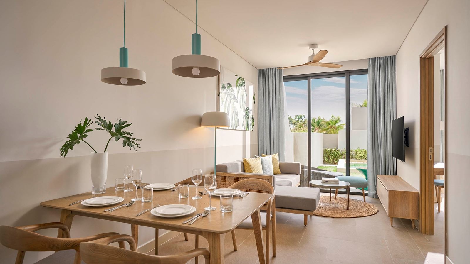 rooms-1bedroom-balcony-residences-garden-pool