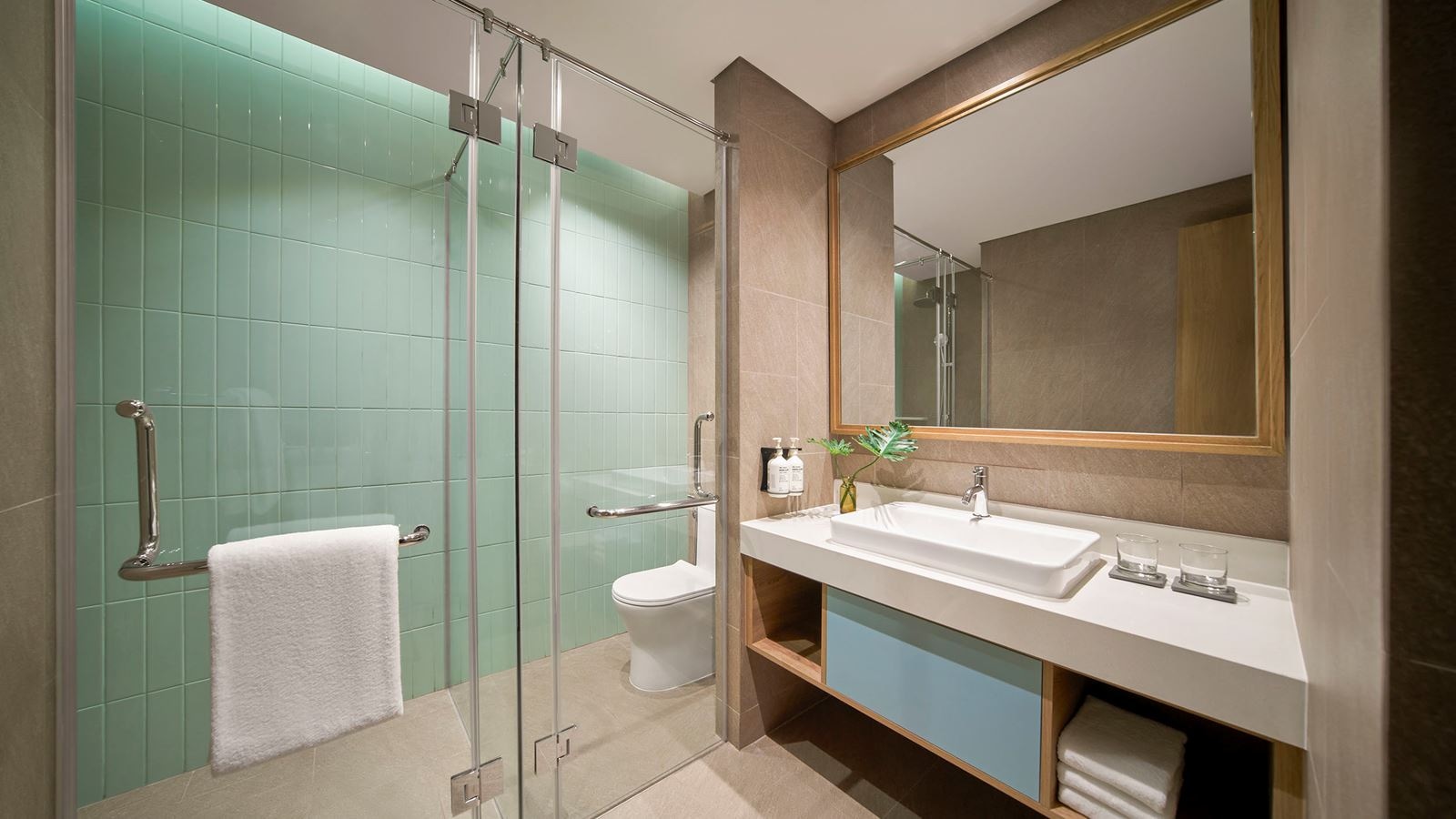 rooms-2bedroom-balcony-residences-garden-pool