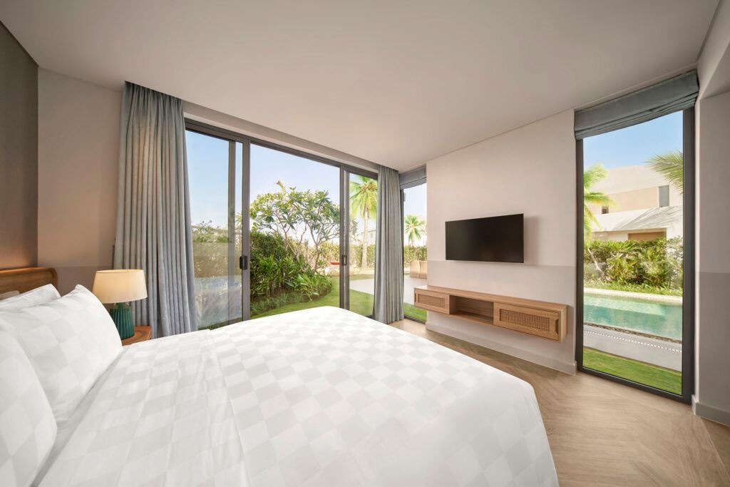 rooms-3bedroom-duplex-garden-pool-villa