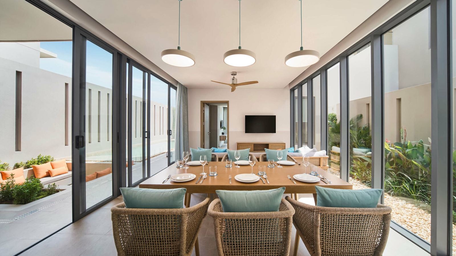 rooms-3bedroom-beach-pool-villa