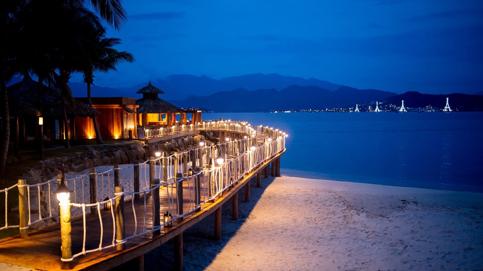 restaurants-wave-bar