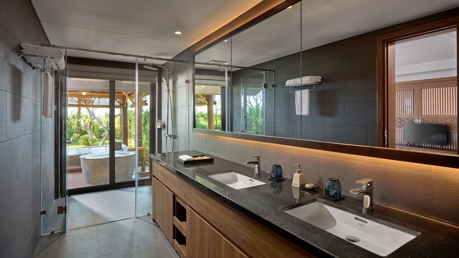 rooms-grand-3bedroom-villa-with-private-onsen