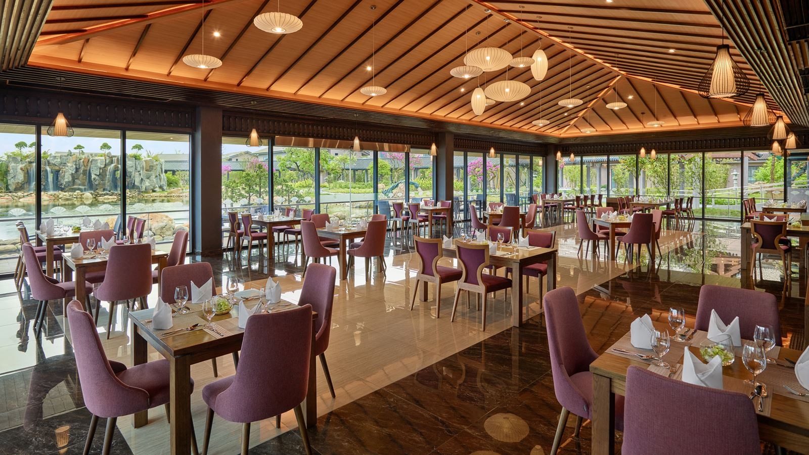 restaurants-kobi-onsen-restaurant