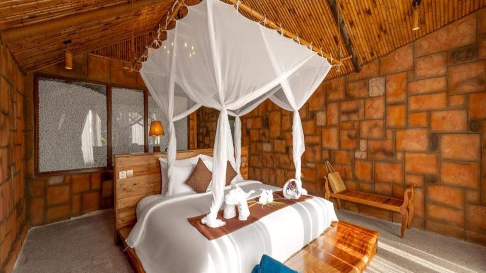 rooms-signature-bungalow-with-garden-view