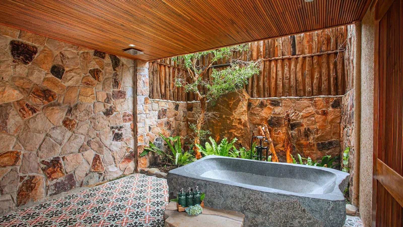 rooms-premium-ocean-breeze-with-balcony