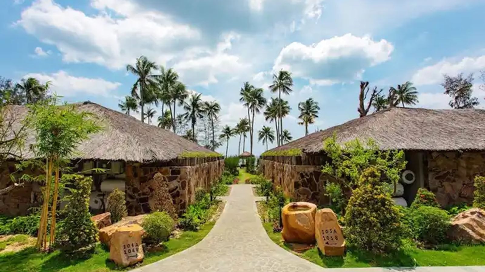 rooms-01bedroom-villa-partial-ocean-view
