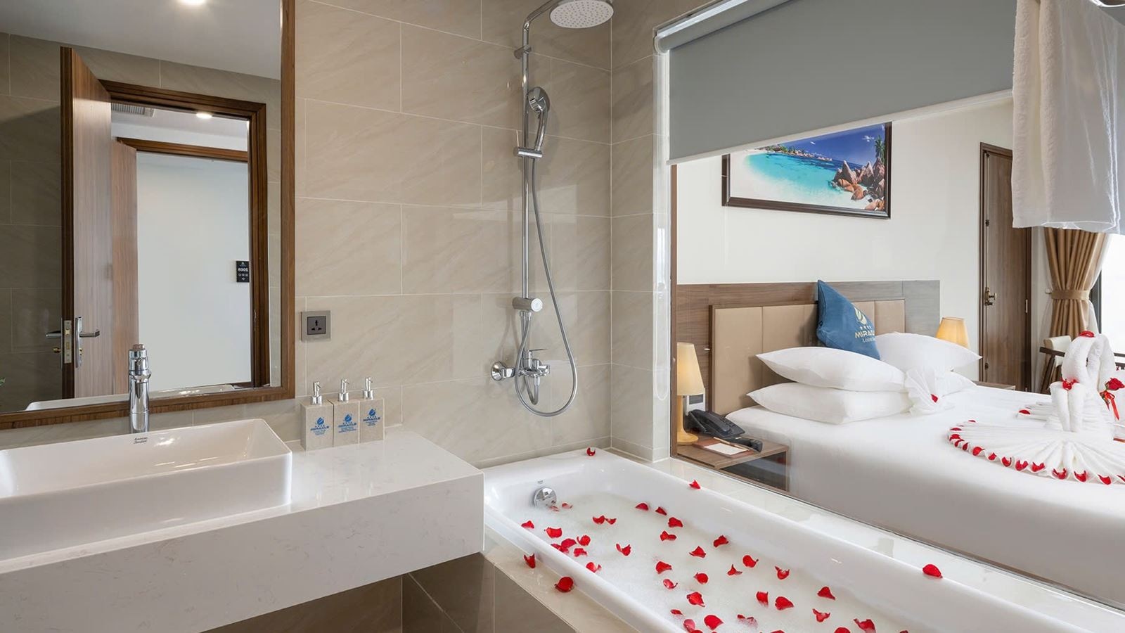 rooms-senior-deluxe-sea-view