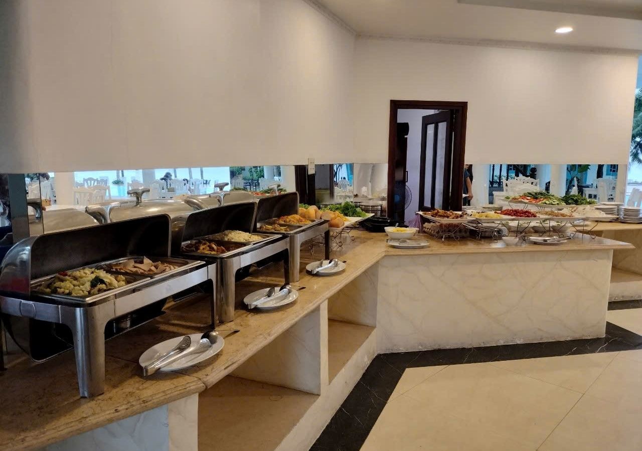 restaurants-restaurant