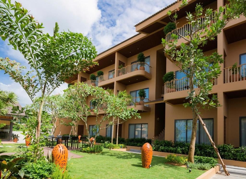 general-main-building