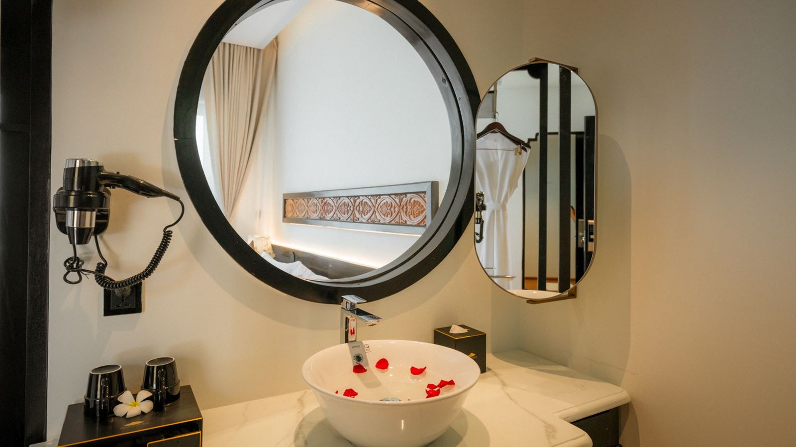 rooms-oceanfront-king-retreat