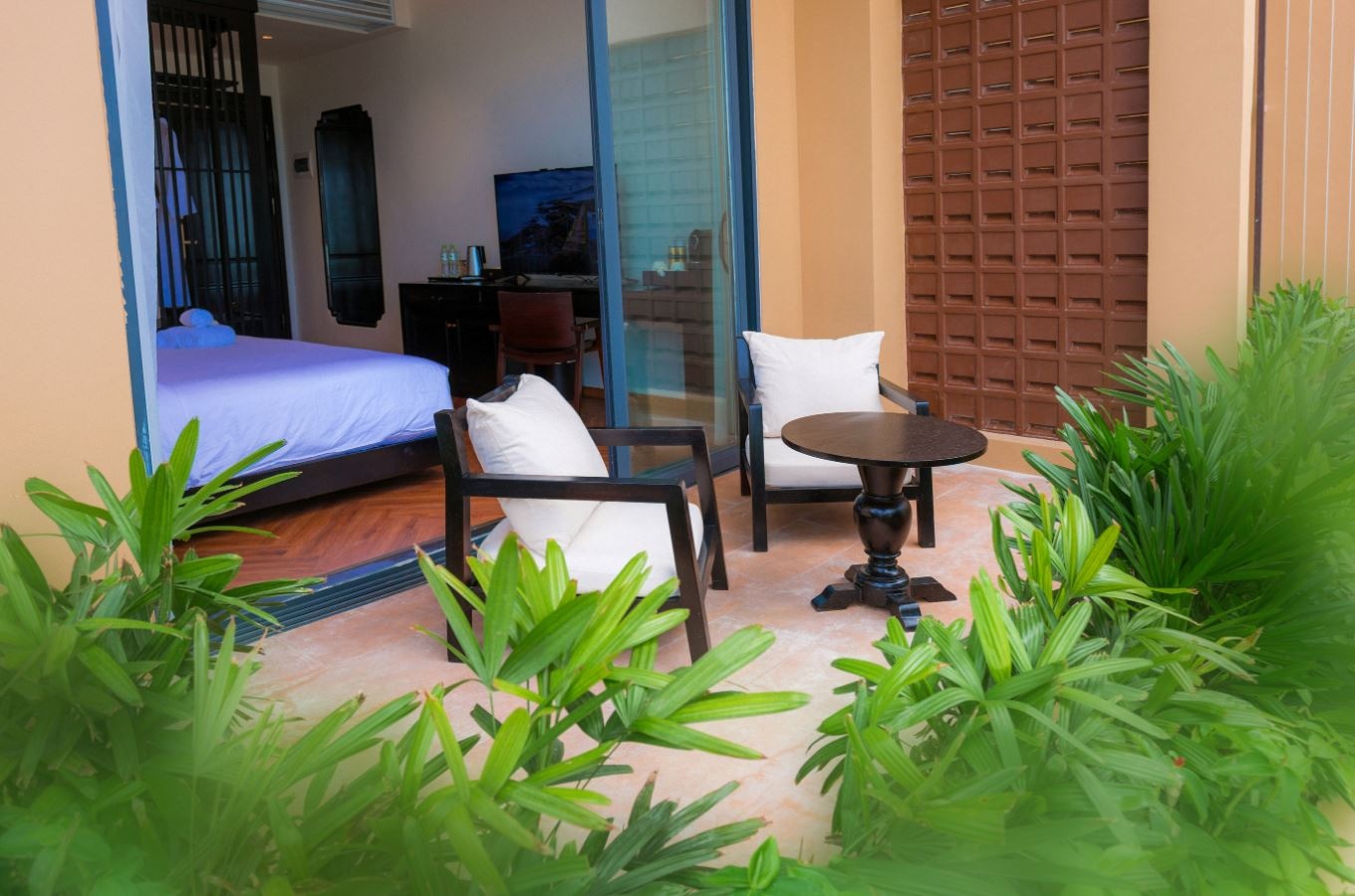 rooms-oceanfront-king-retreat