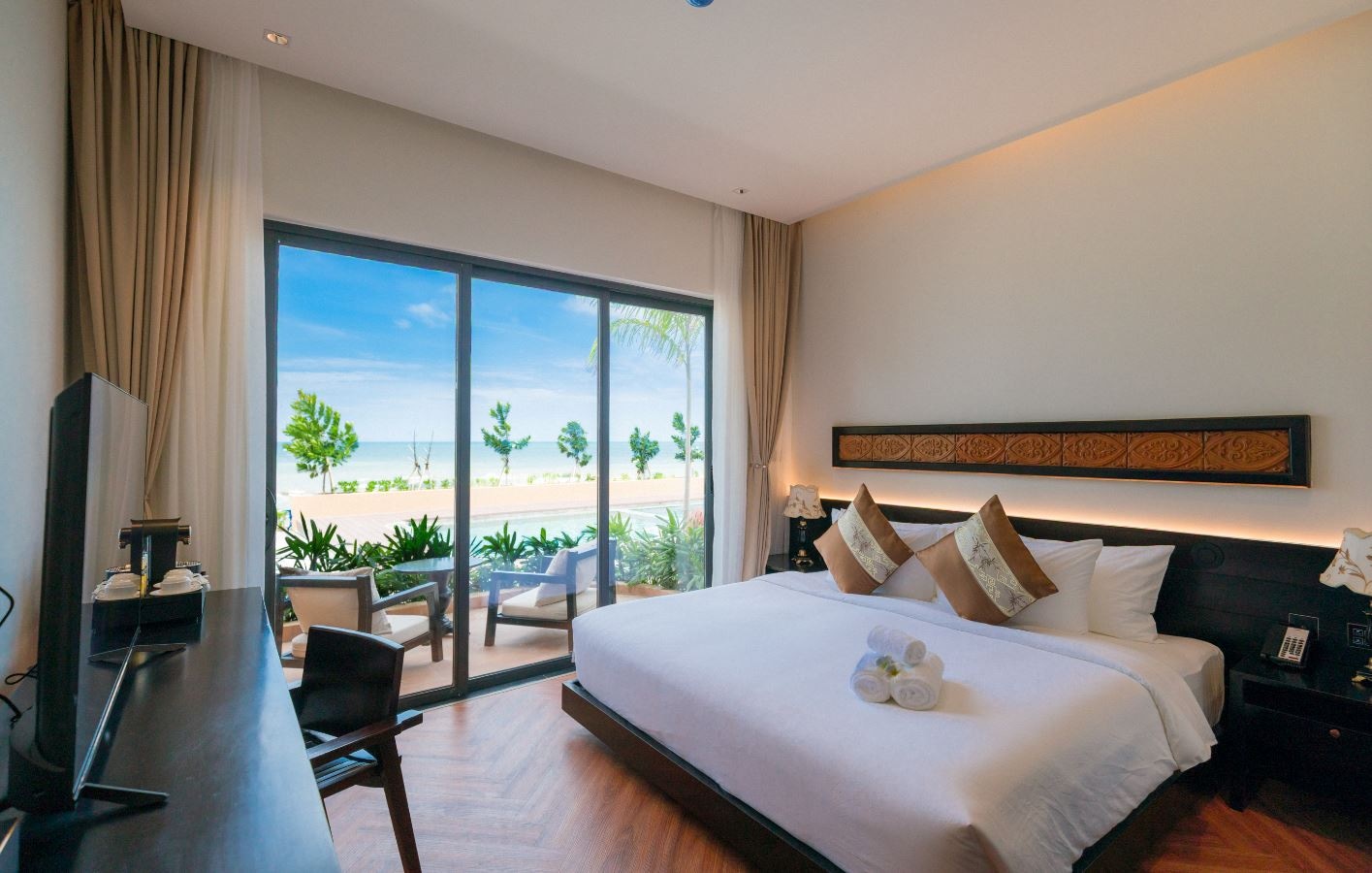 rooms-oceanfront-king-retreat