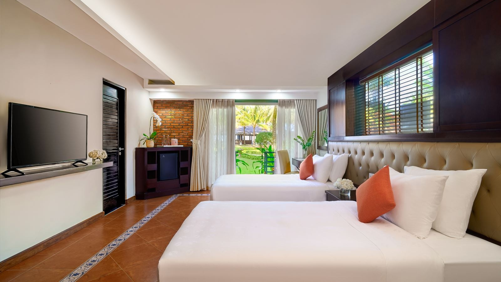 rooms-deluxe-ocean-view-balcony-or-terrace