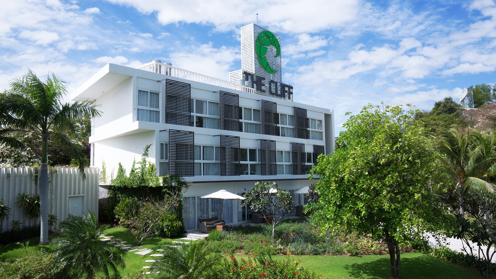 rooms-azul-garden-view