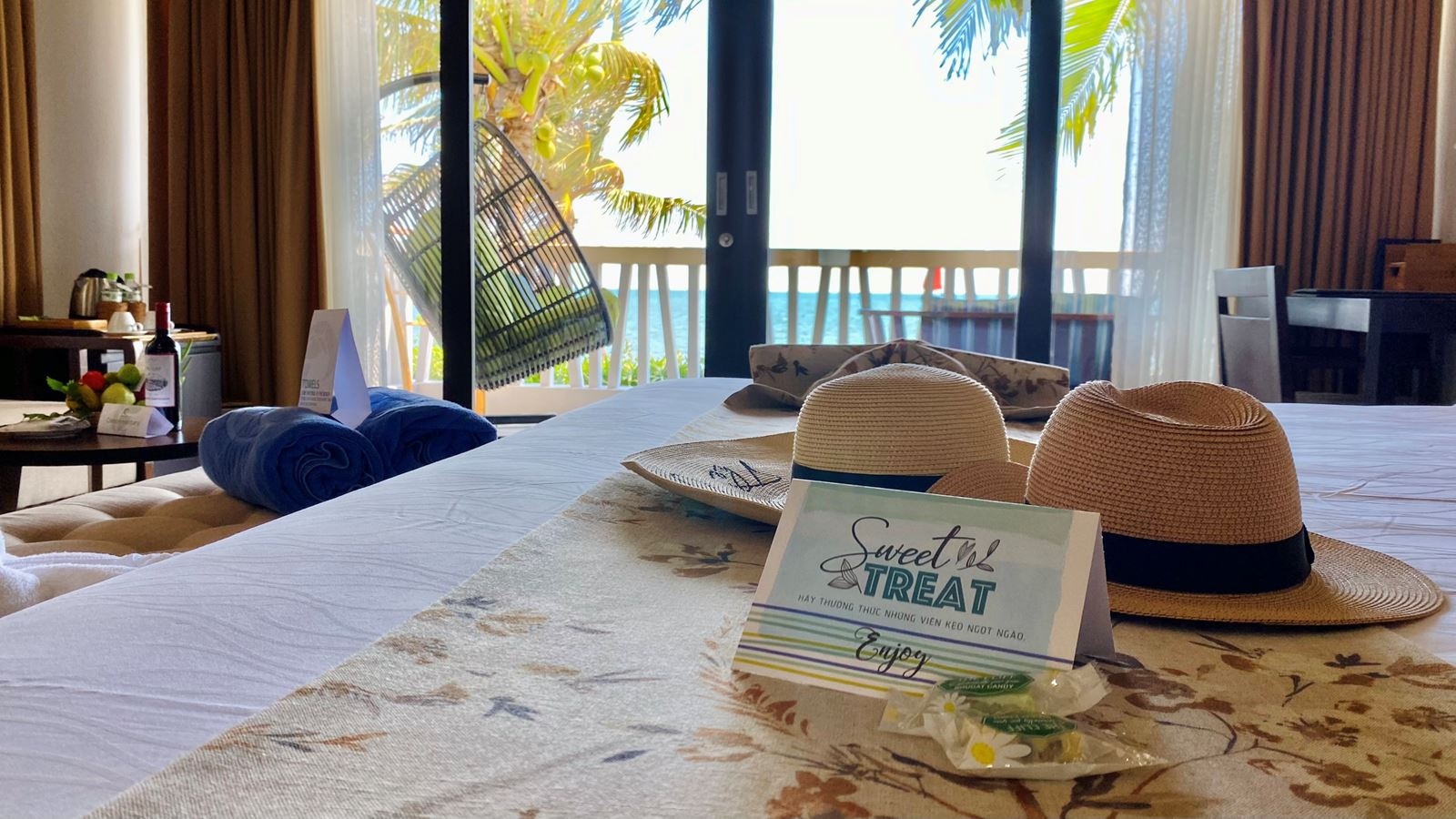 rooms-beachfront-bungalow