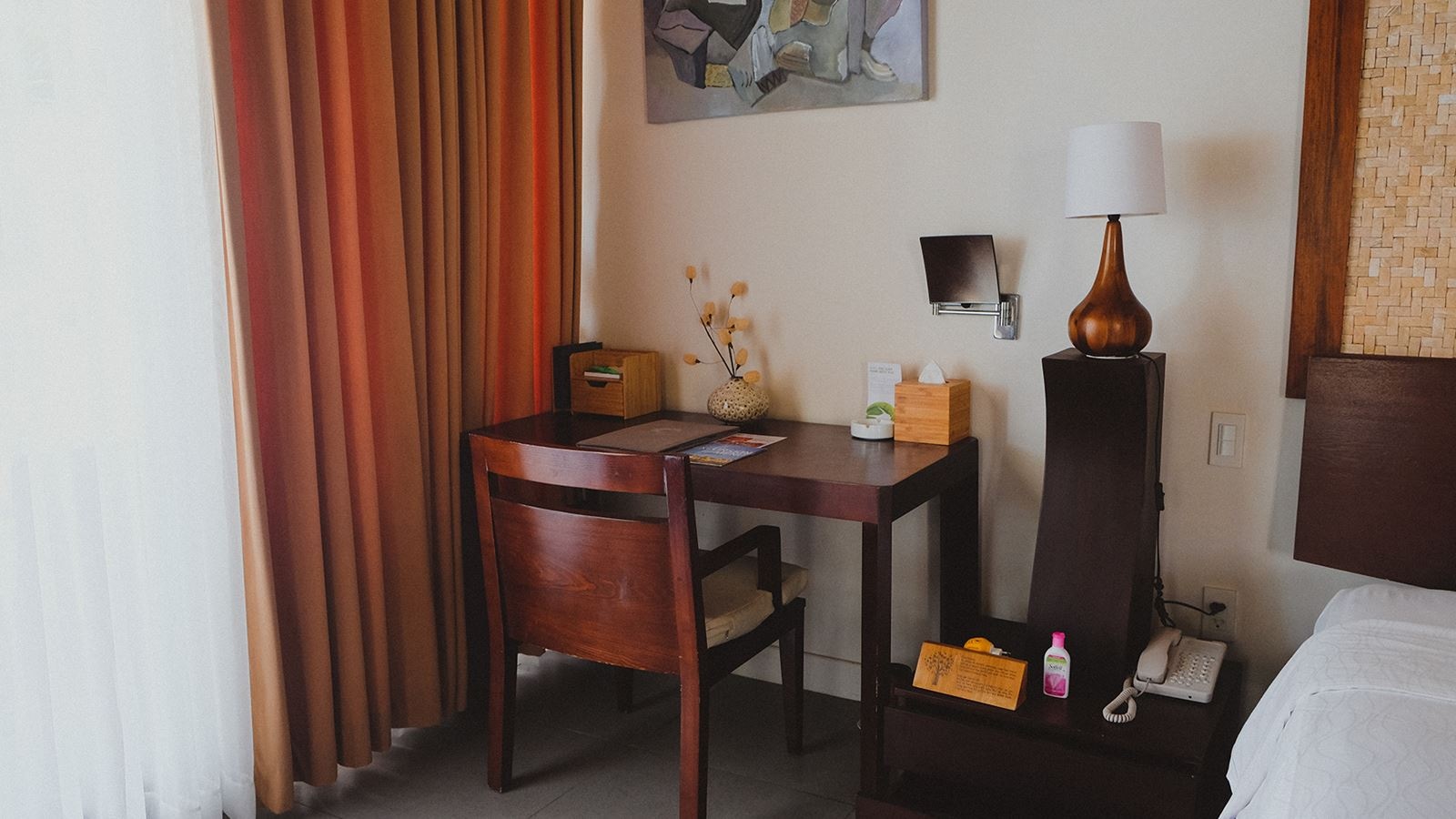 rooms-bungalow-garden-view