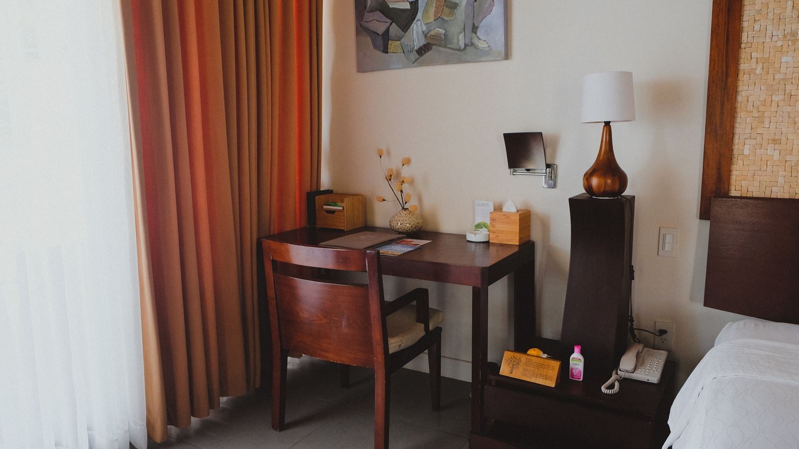 rooms-beachfront-bungalow