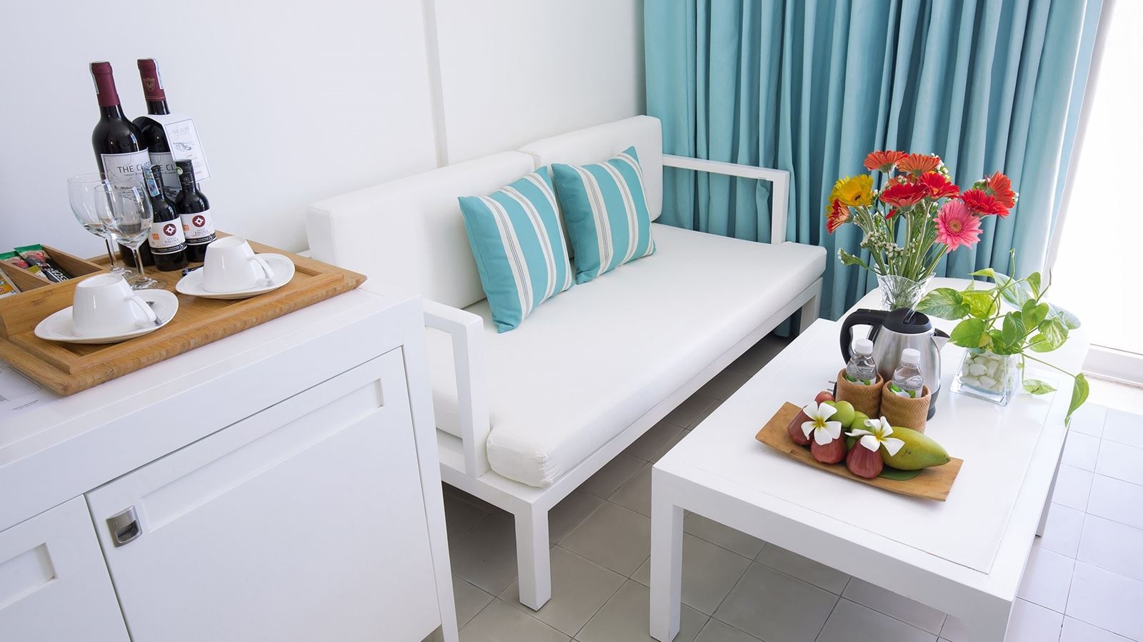 rooms-azul-pool-view-child-without-extra-bed