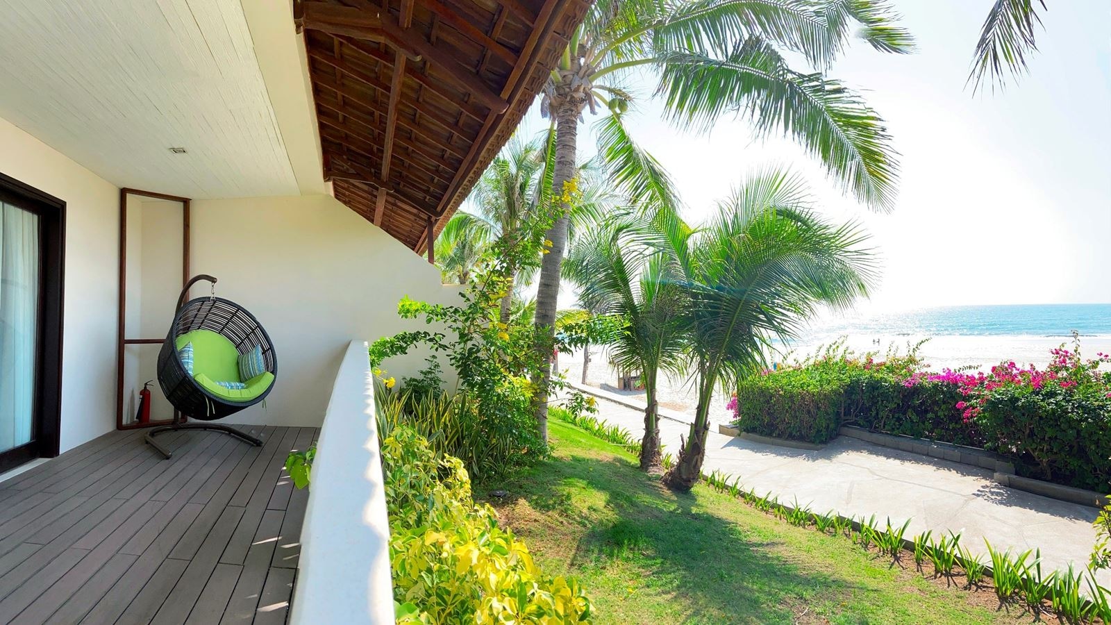 rooms-beachfront-bungalow-child-without-extra-bed