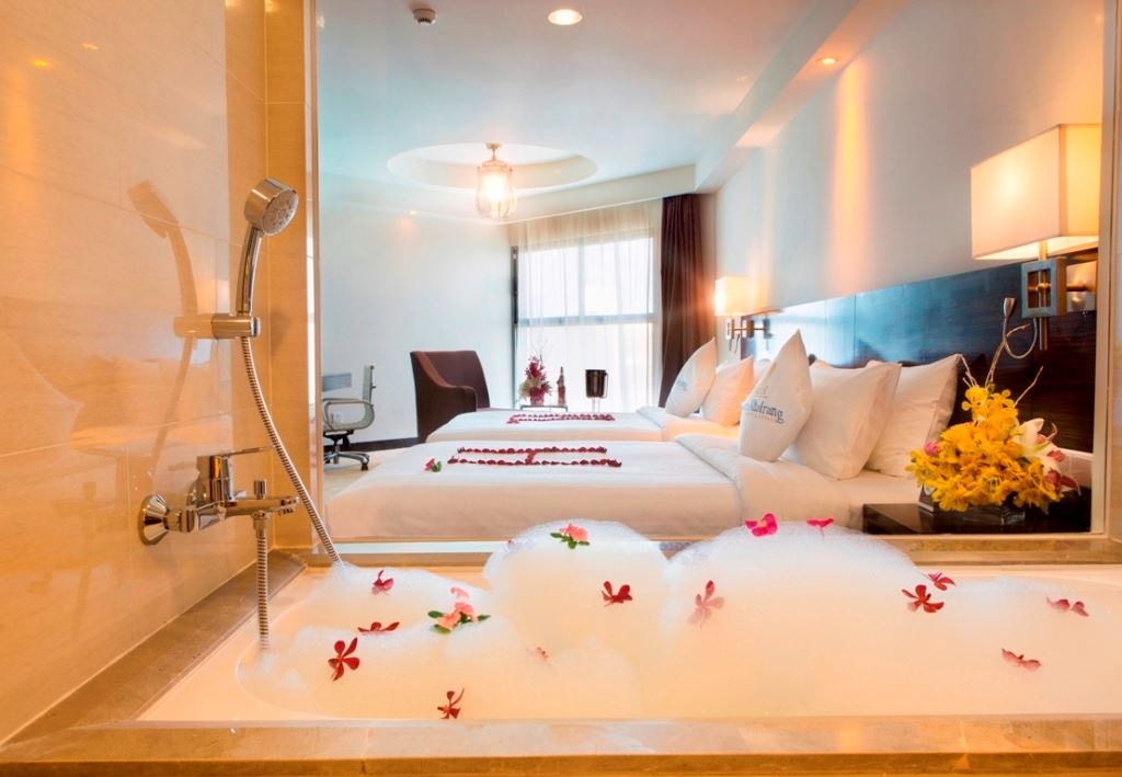 rooms-room-deluxe-ocean-view