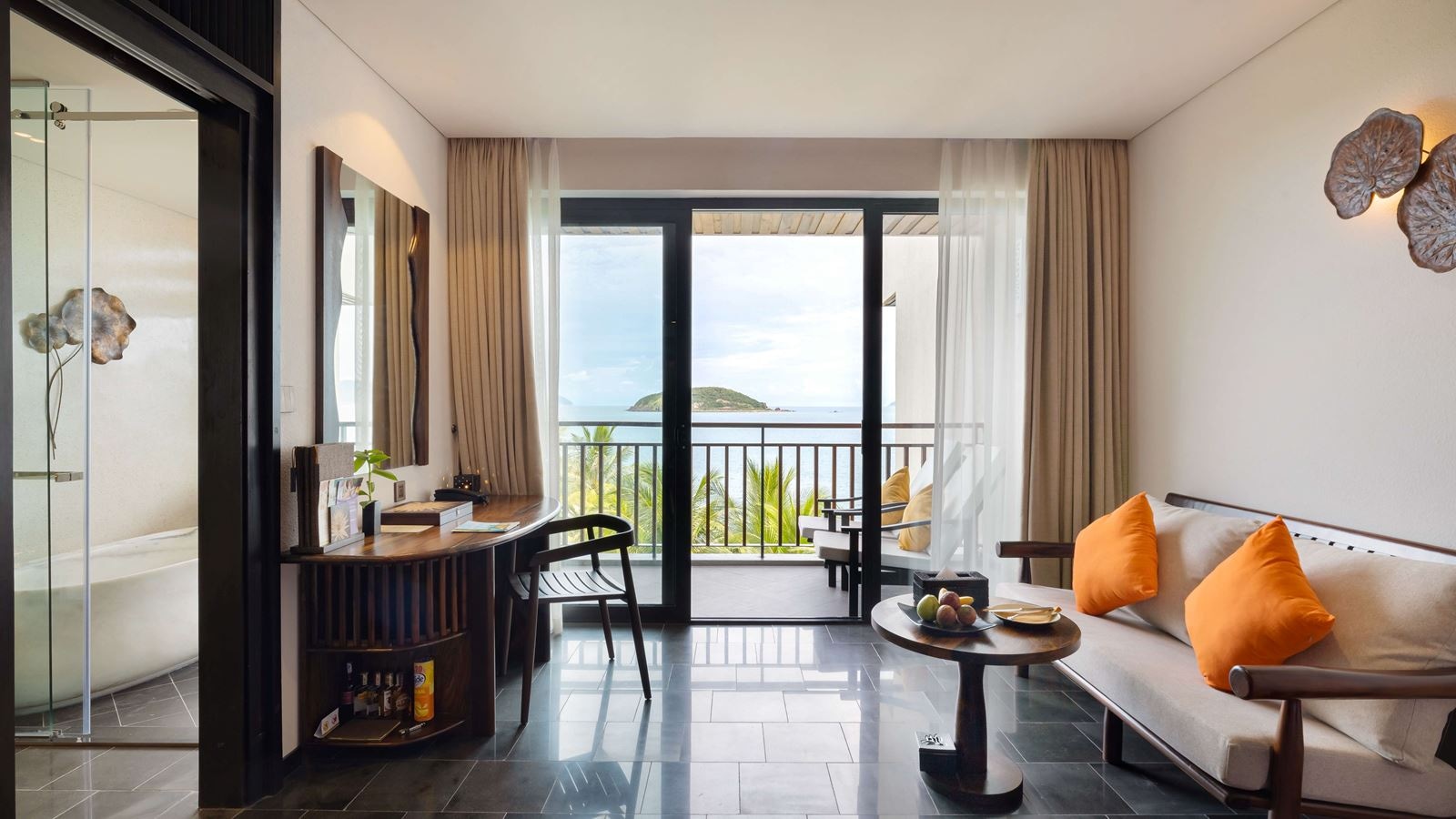 rooms-deluxe-ocean-view-with-children-themed-room