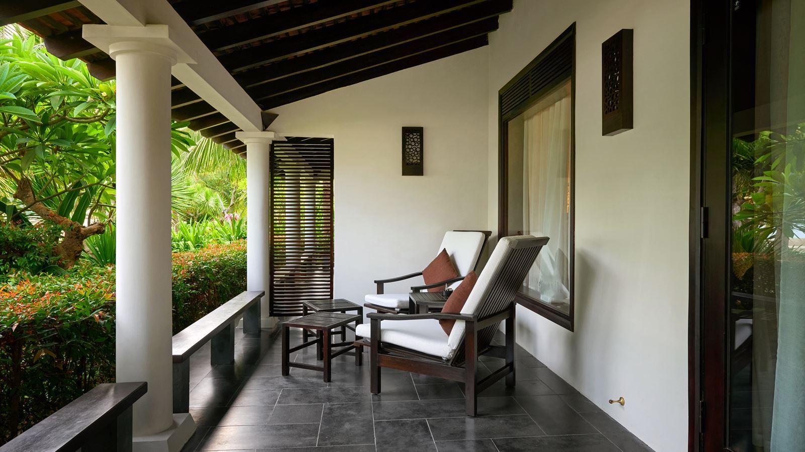 rooms-signature-deluxe-villa-oceanview