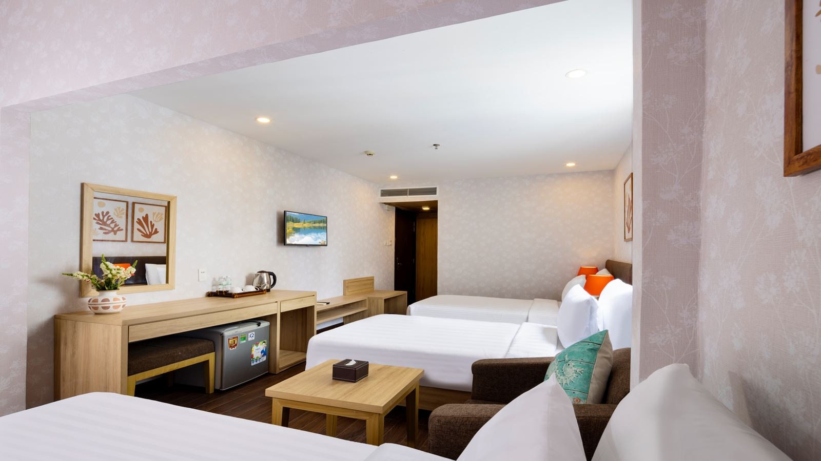 rooms-room-superior-with-window