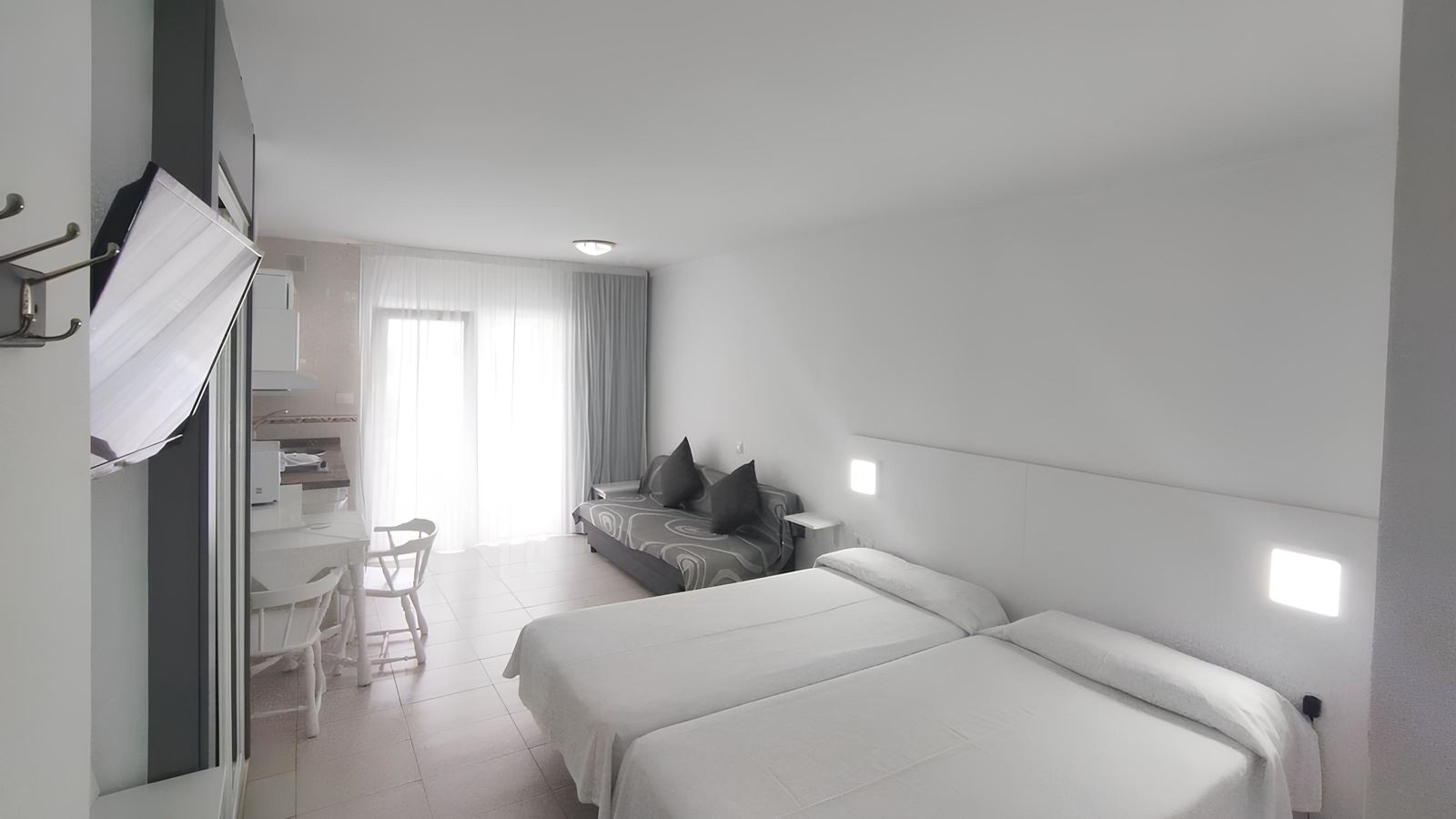 rooms-studio-standard-balconyterrace