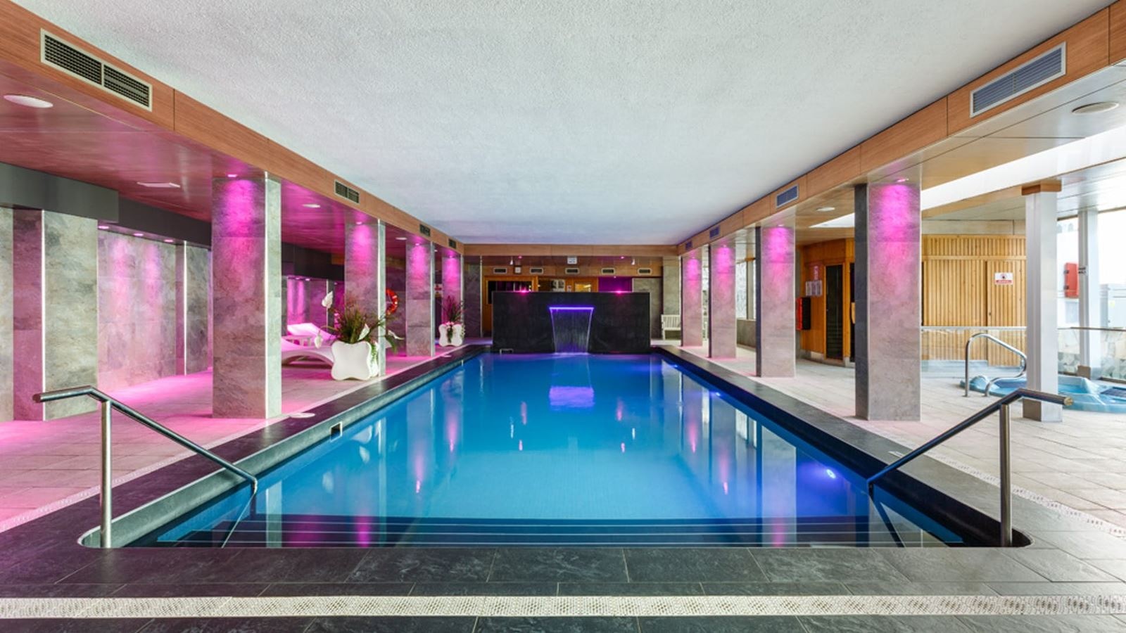 pools-indoor-pool