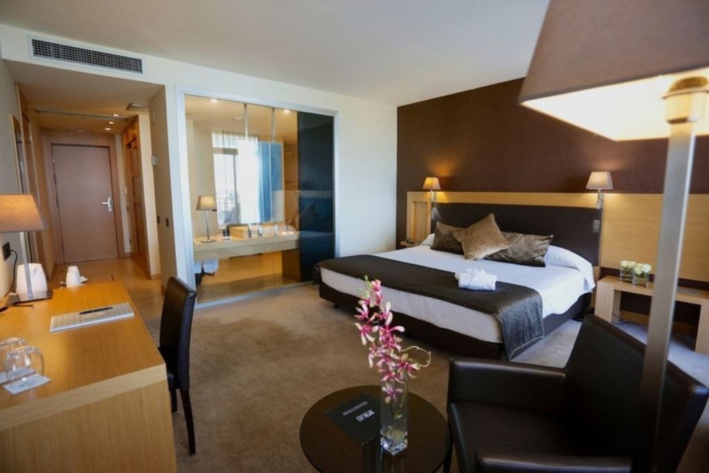 rooms-classic-room-balcony-or-terrace