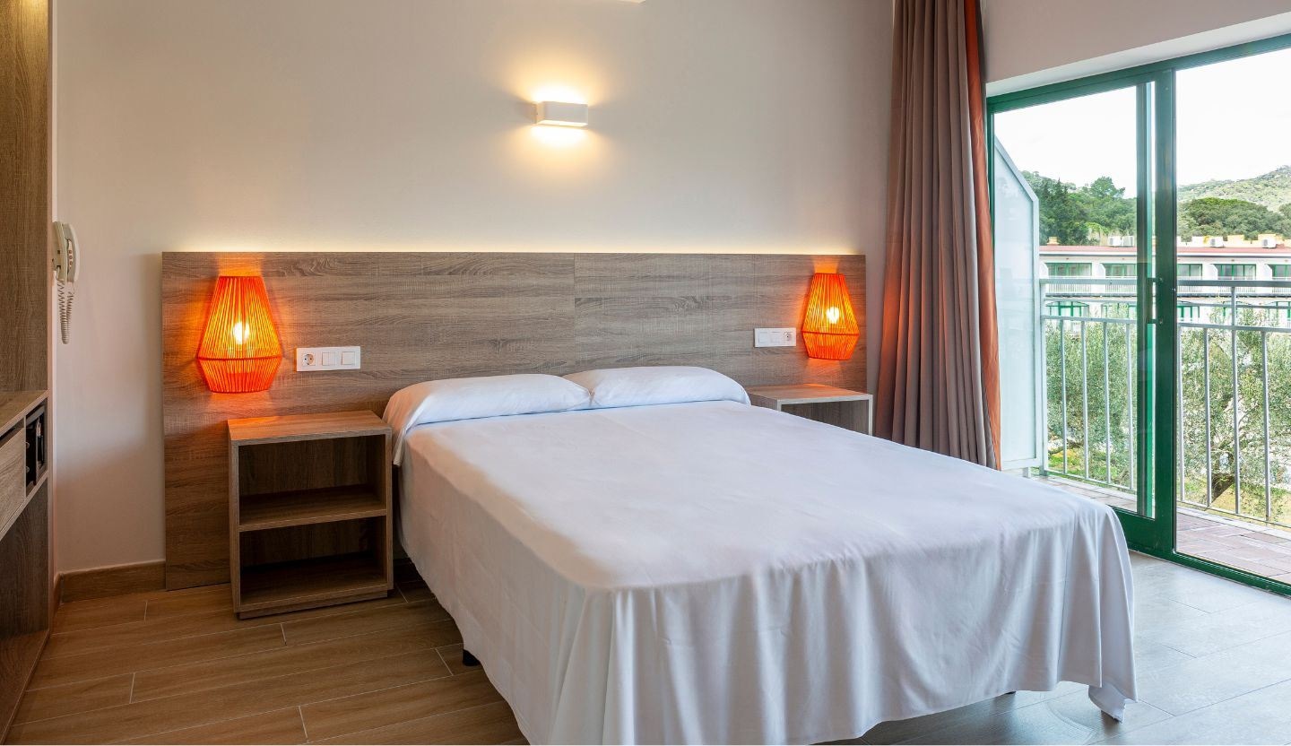 rooms-apartment-24-pax