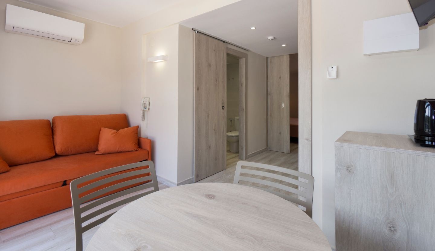 rooms-family-room-2-bedrooms-46-without-kitchen