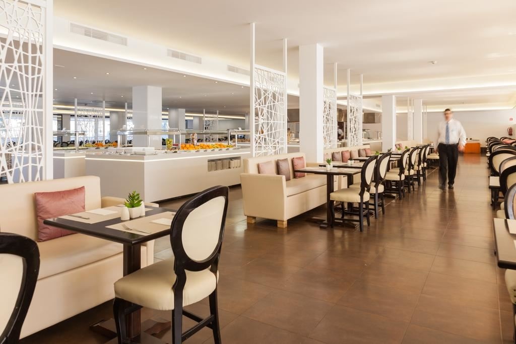 restaurants-caprice-buffet-restaurant