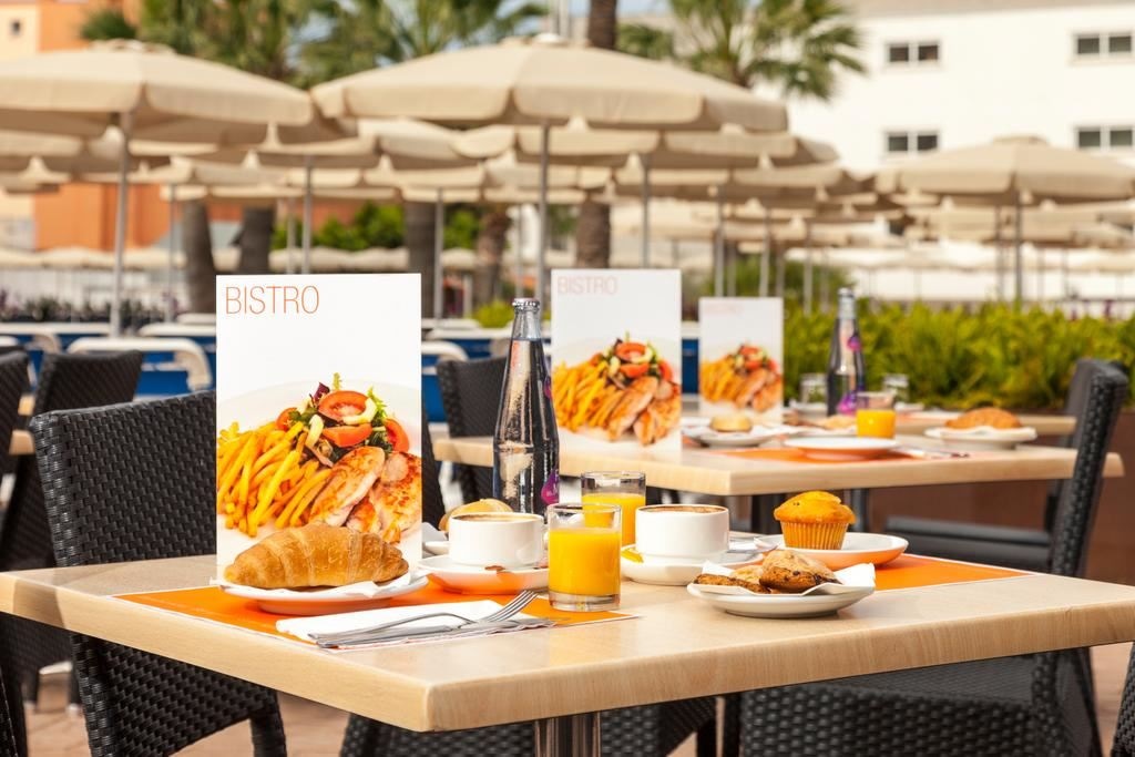 bars-la-palapa-pool-bar