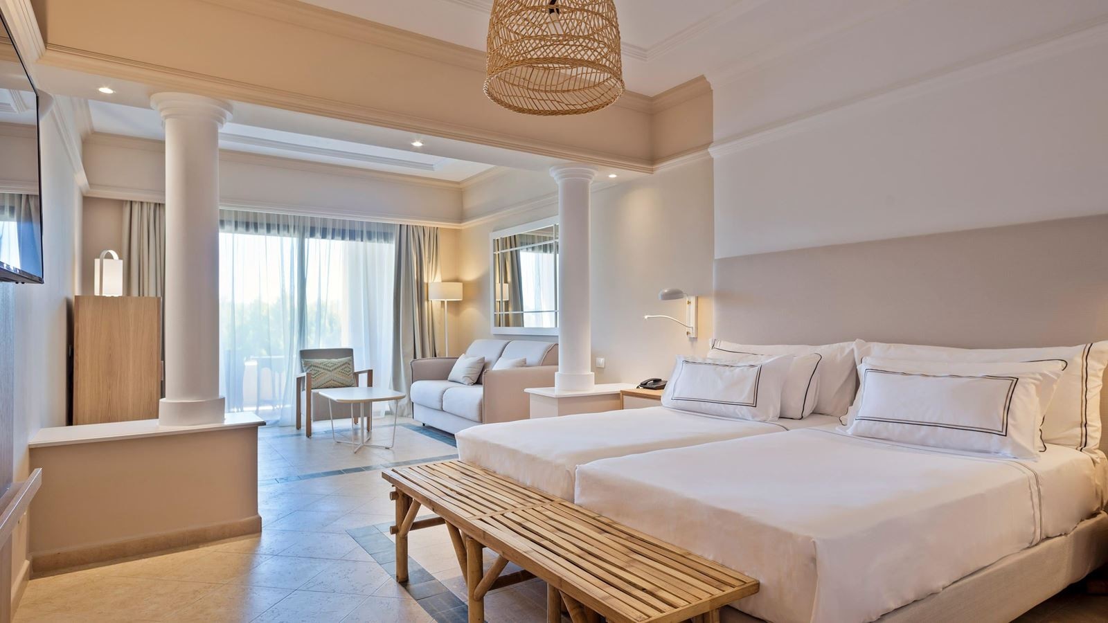 rooms-double-premium-room-balcony-or-terrace