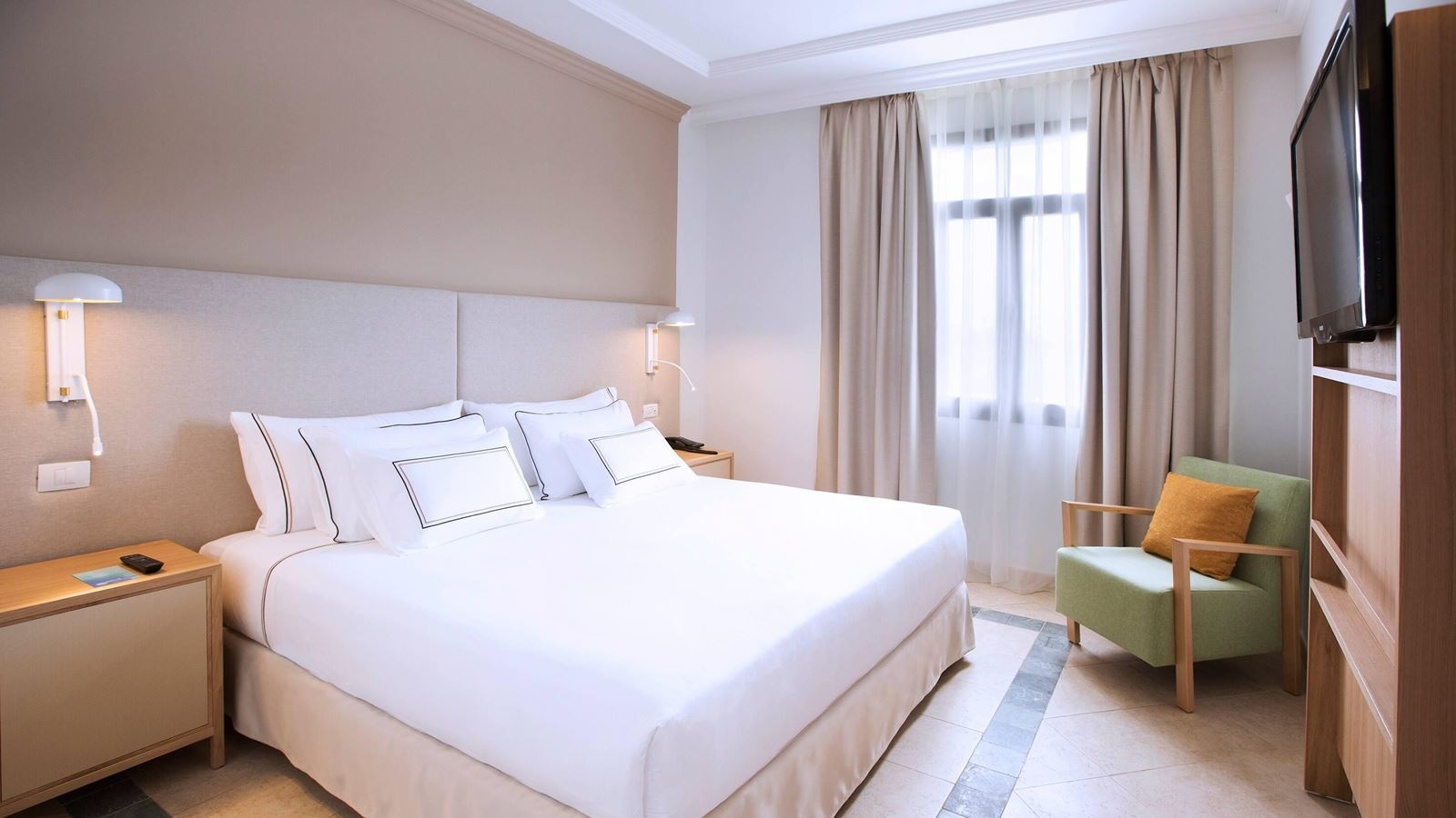 rooms-junior-suite-room-balcony-or-terrace