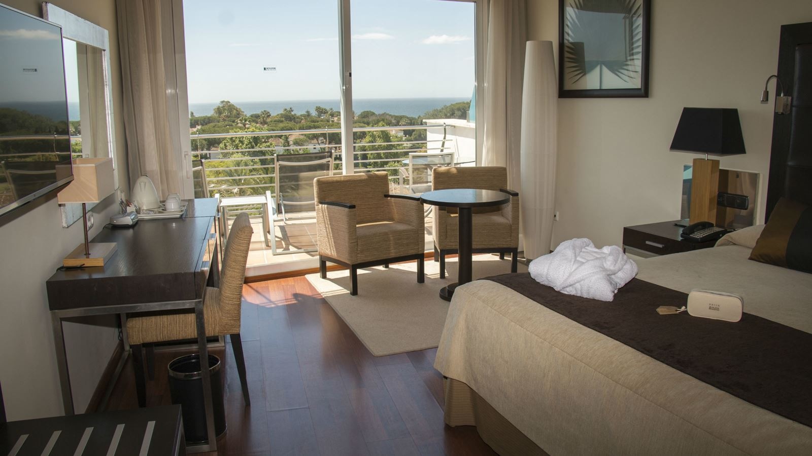 rooms-double-deluxe-sea-view
