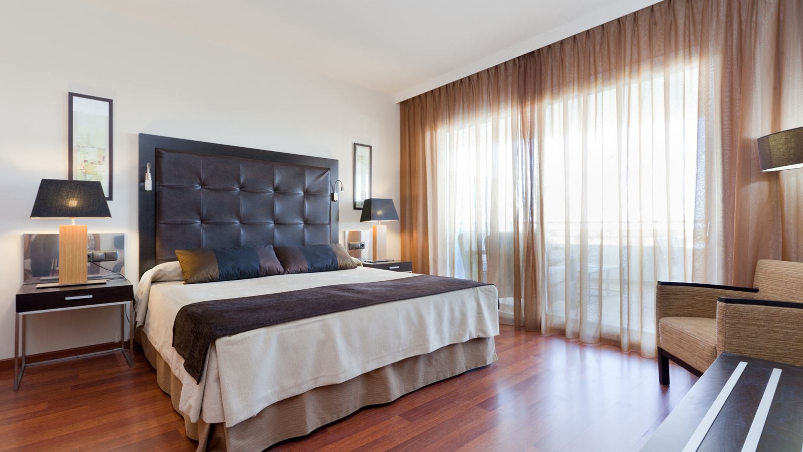 rooms-1-bedroom-suite