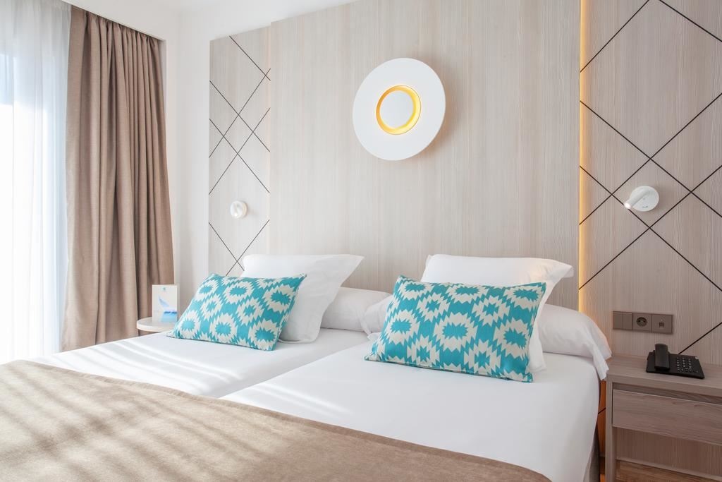 rooms-double-standard-balcony