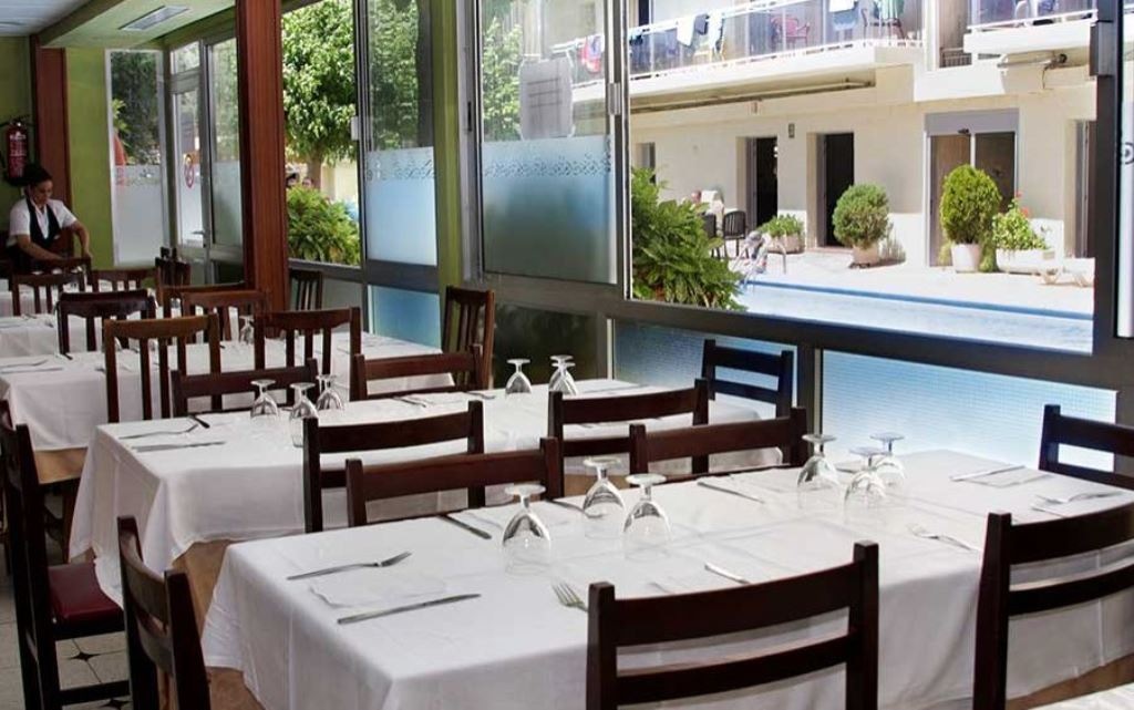 restaurants-restaurant