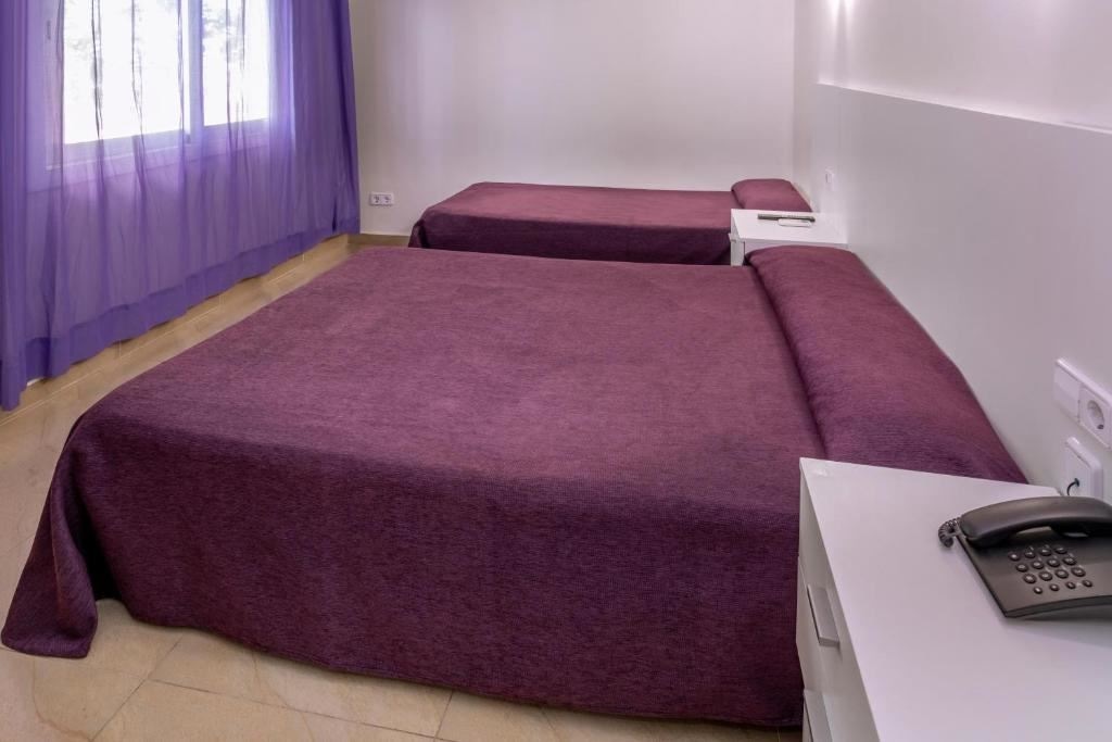 rooms-triple-standard-room